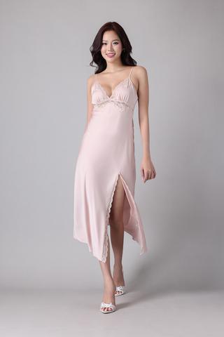 Đầm dài Vera by Chipu satin trơn phối ren - C0044Da hồng