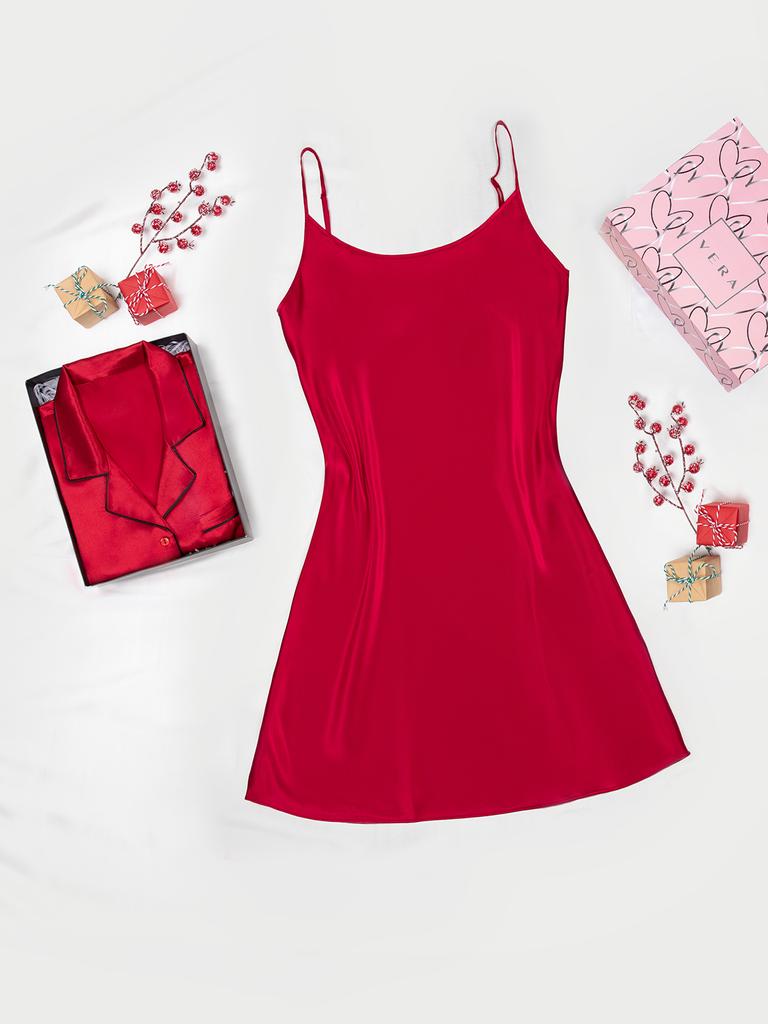 Hộp quà Holiday - đầm ngủ lụa Satin hai dây dáng ngắn và bộ Pijama dài tay ngắn thanh lịch