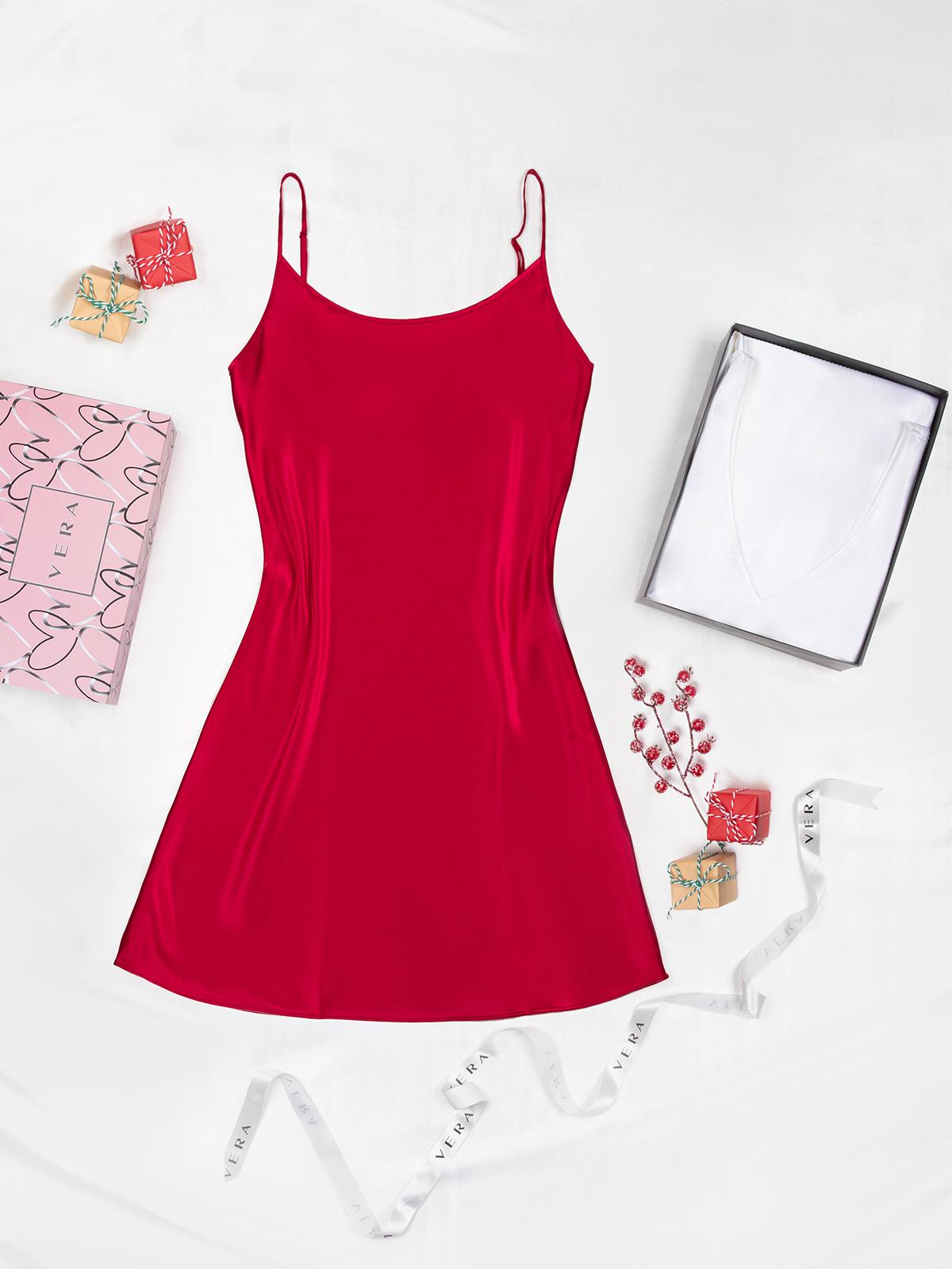 Hộp quà Holiday - đầm ngủ tổng hợp lụa Satin hai dây dáng ngắn và đầm Satin cộc tay VERA