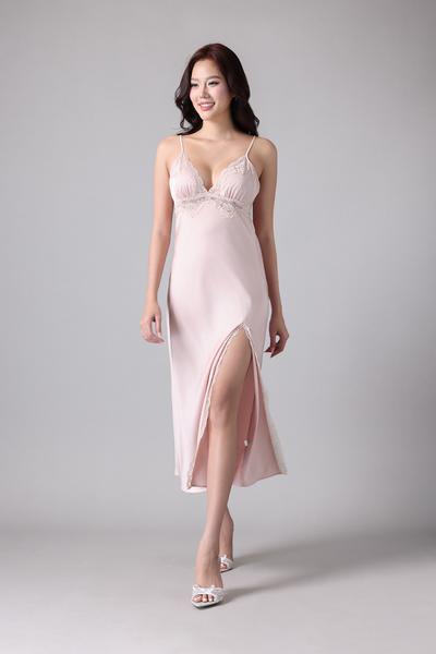 Đầm dài Vera by Chipu satin trơn phối ren - C0044