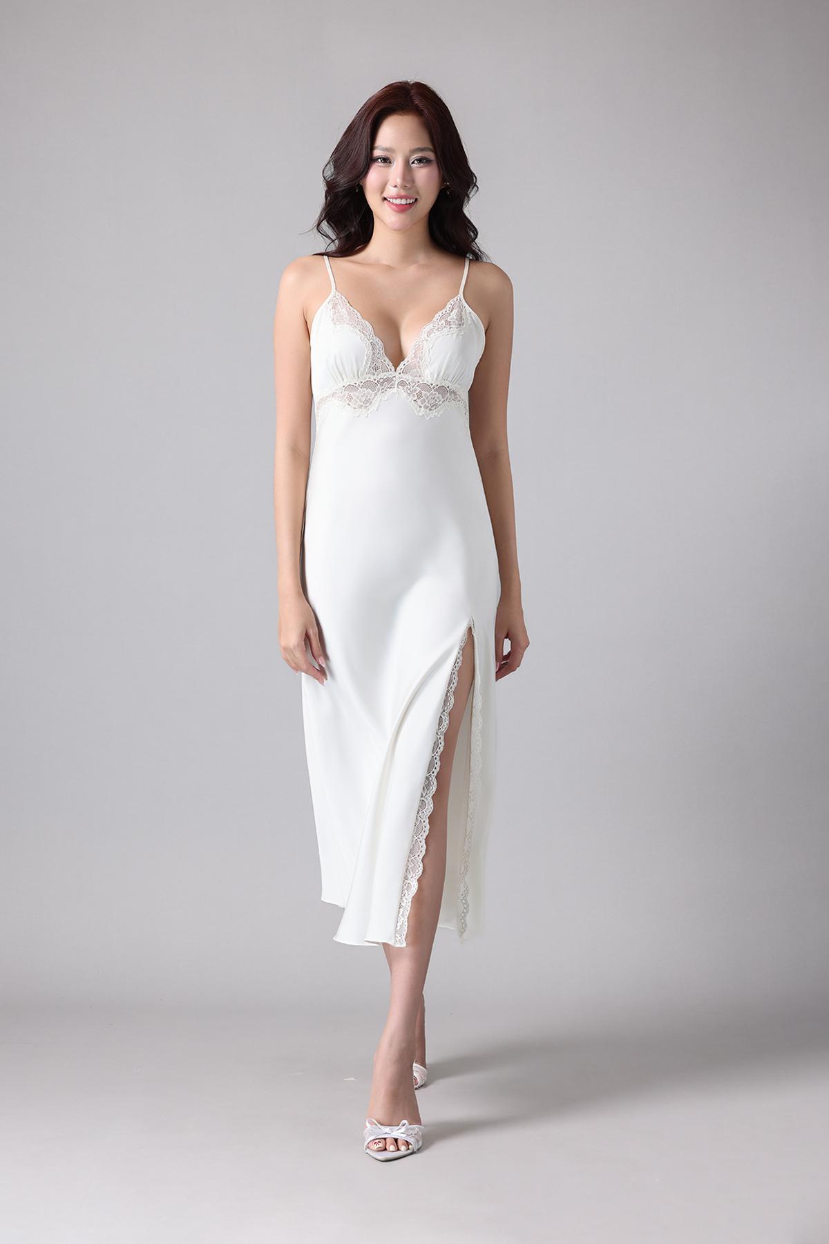 Đầm dài Vera by Chipu satin trơn phối ren - C0044