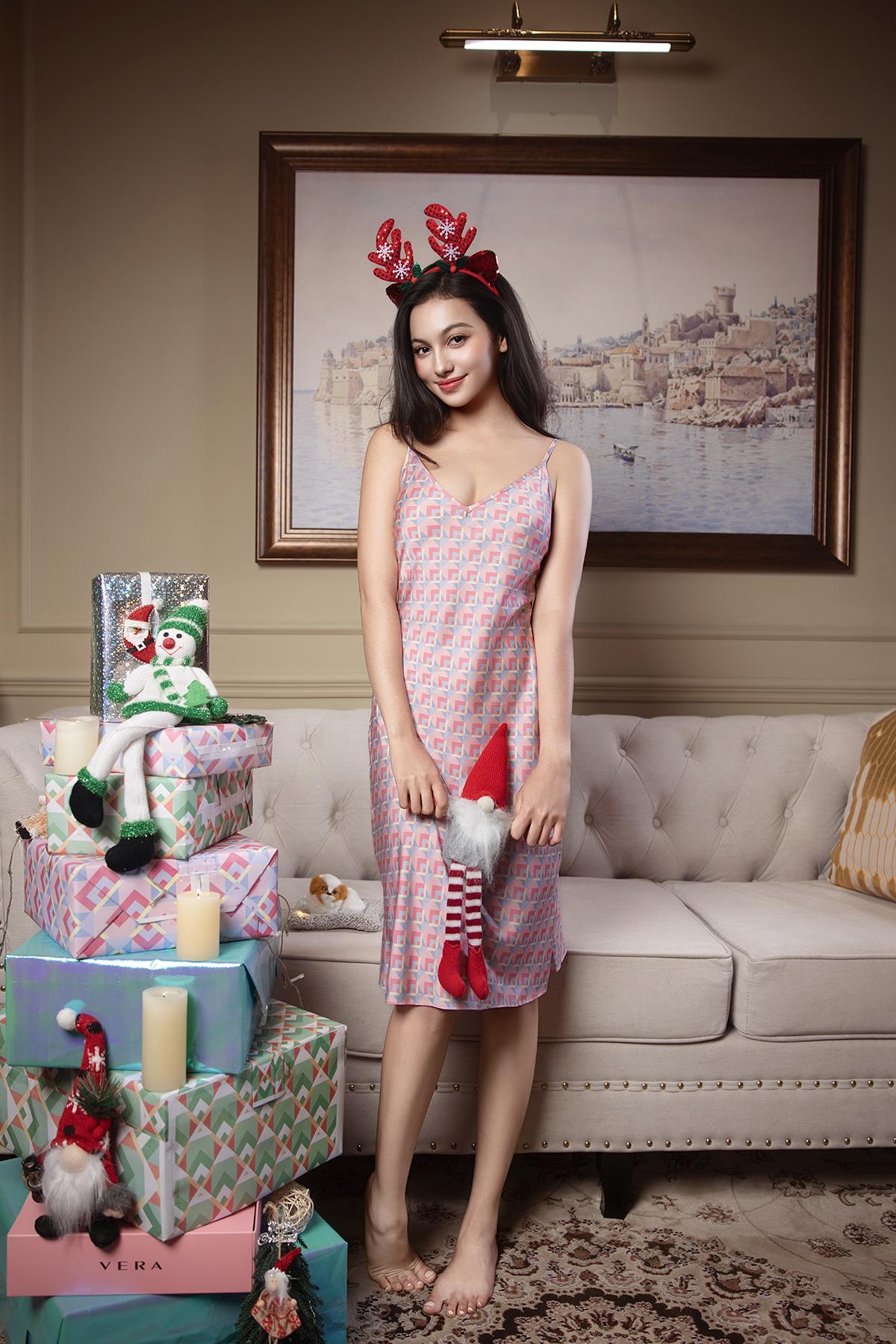 Đầm ngắn nữ Vera satin in hai dây - V0764